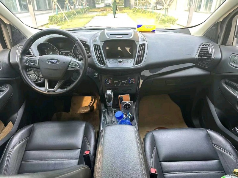 青岛18年福特翼虎6