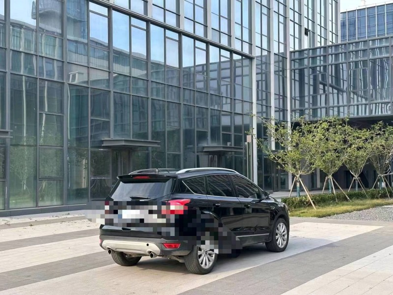 青岛18年福特翼虎9