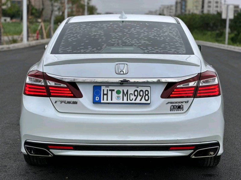 汕头18年本田雅阁9