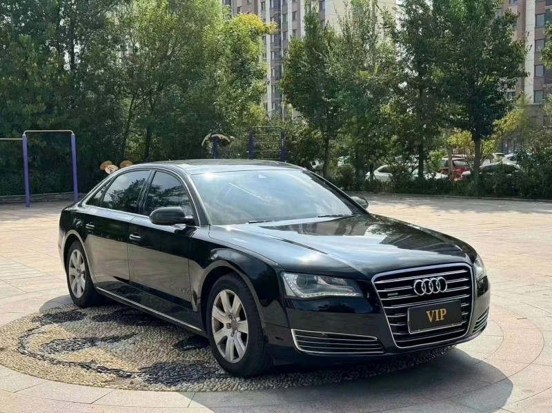 青岛13年奥迪A8L3
