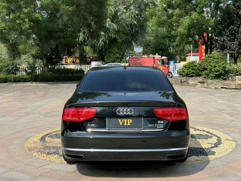 青岛13年奥迪A8L9