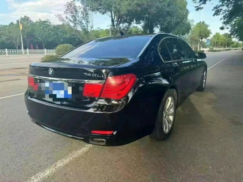 邵阳12年宝马7系7