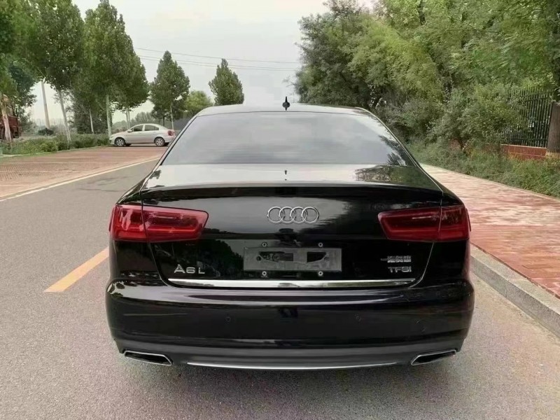 济宁17年奥迪A6L8