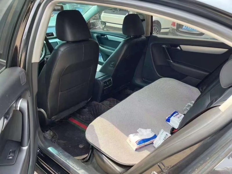 济南16年大众迈腾7