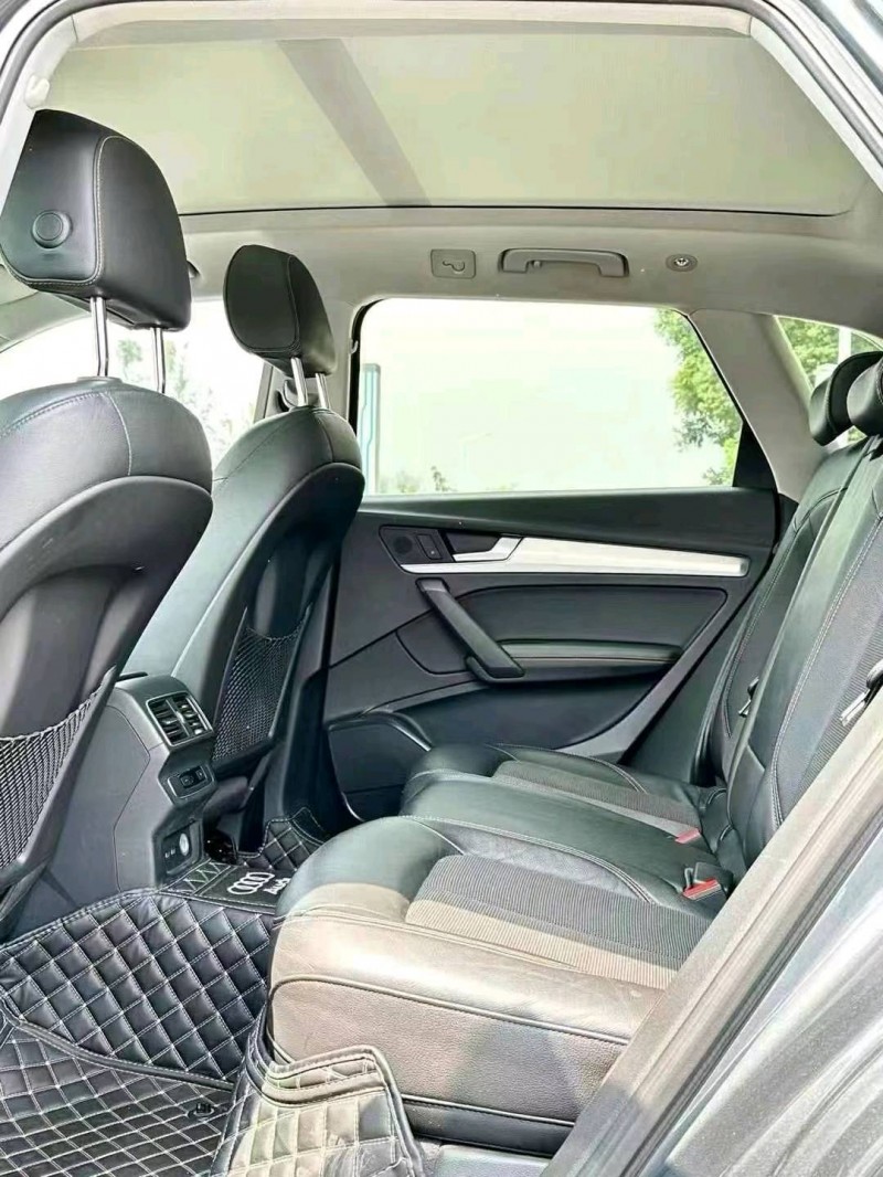 江门19年奥迪Q58