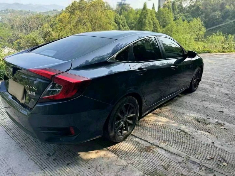 重庆20年本田思域4