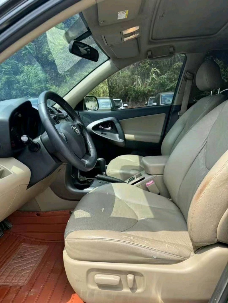 荊門11年豐田RAV47