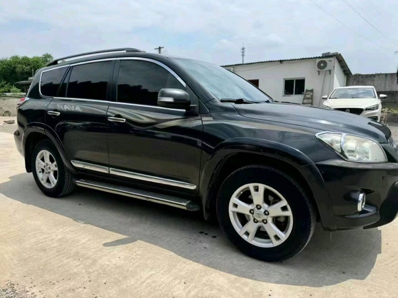 荊門11年豐田RAV49