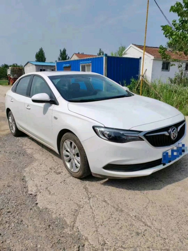 济宁22年别克英朗5