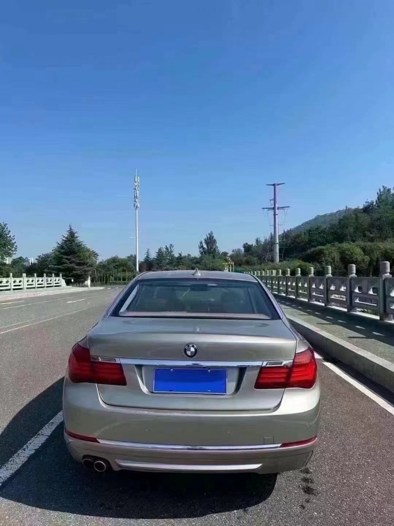 青岛15年宝马7系9