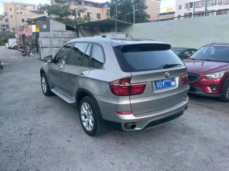 广州11年宝马X57