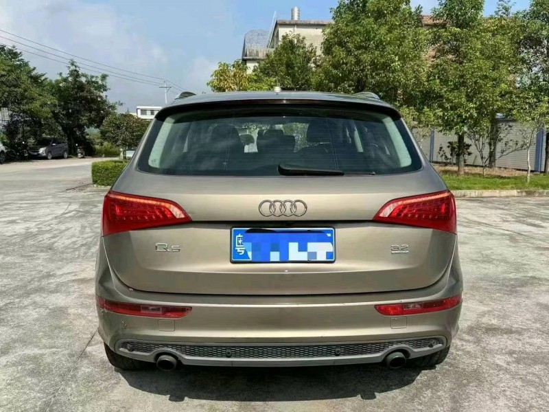 佛山10年奥迪Q56