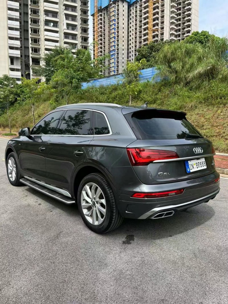 南寧22年奧迪Q59