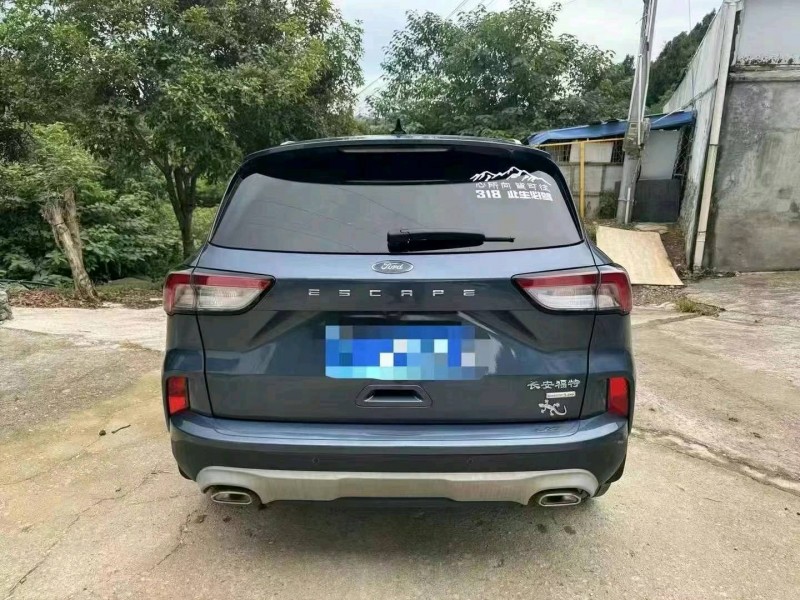 保定22年福特锐际5