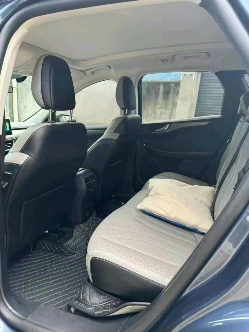 保定22年福特锐际7