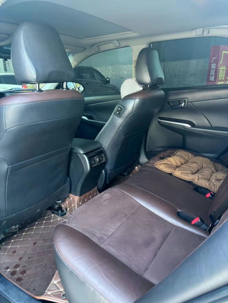 保定17年丰田凯美瑞8