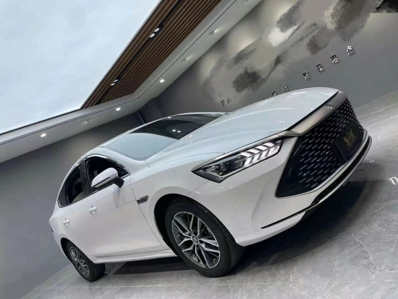 成都23年比亚迪秦1