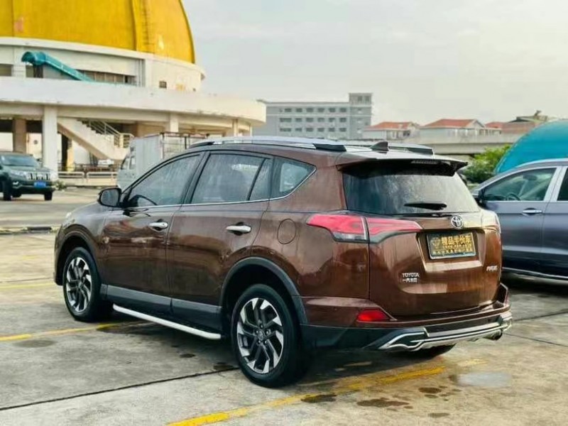 东莞17年丰田RAV4荣放8