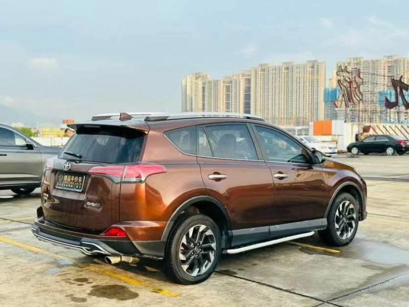 东莞17年丰田RAV4荣放9