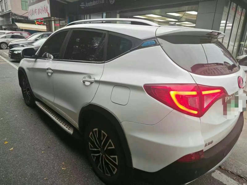 深圳18年比亚迪宋7