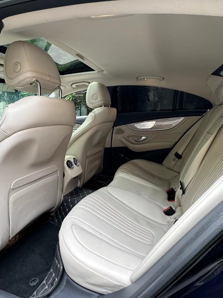 成都22年奔驰CLS6