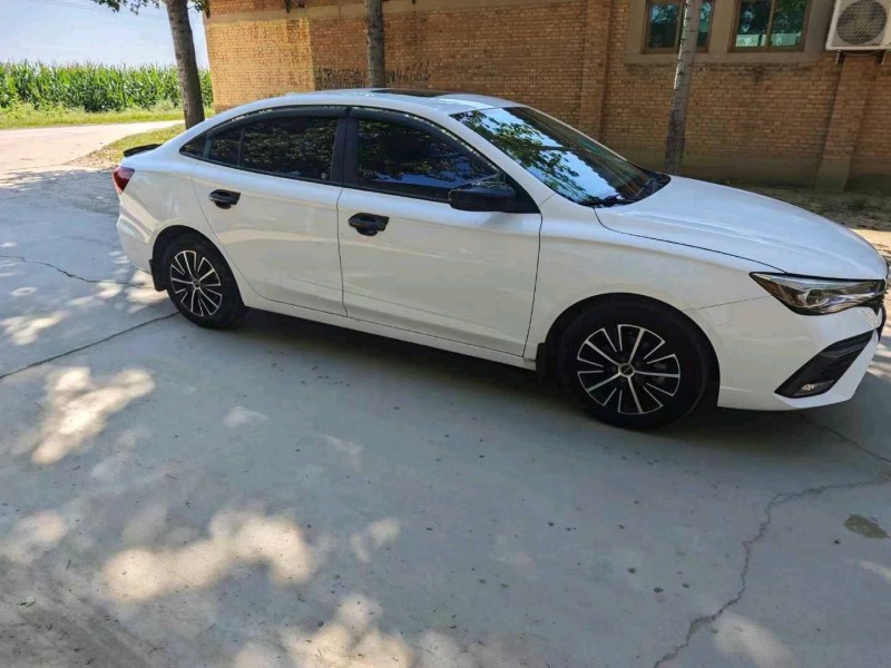 保定22年荣威i52