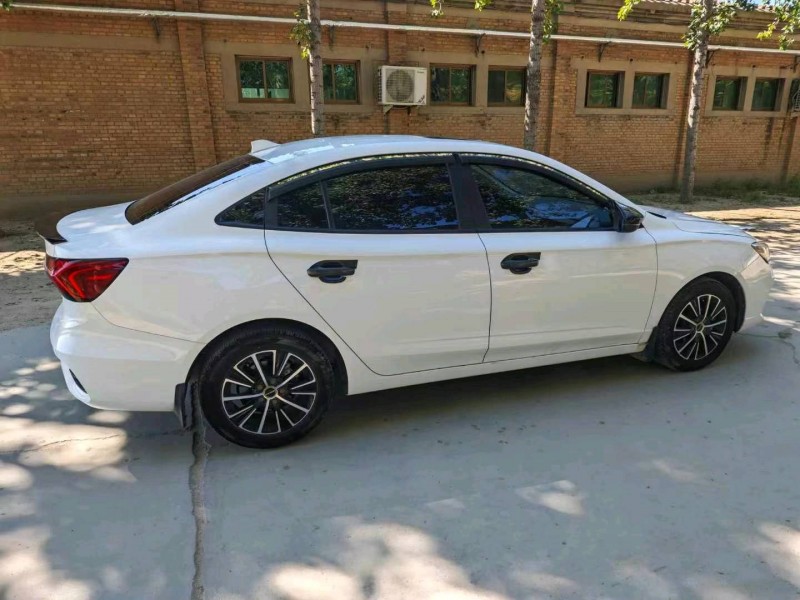 保定22年荣威i54