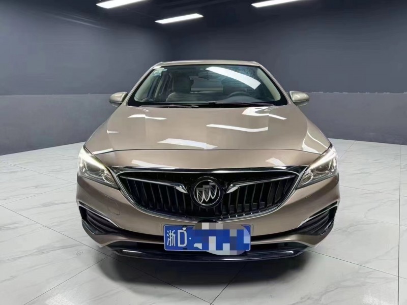 成都18年别克威朗1