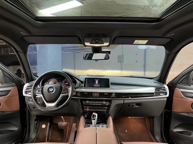 成都19年宝马X68