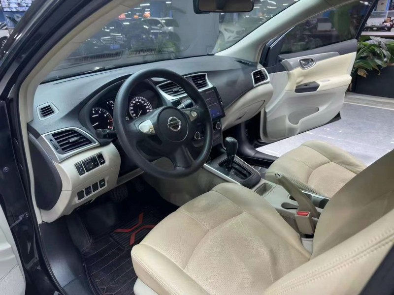 成都18年日产轩逸4