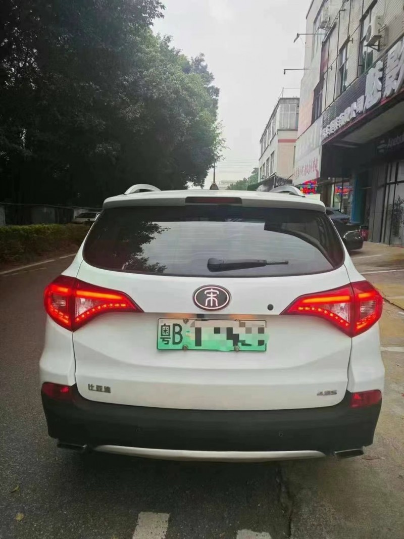 佛山18年比亚迪宋4