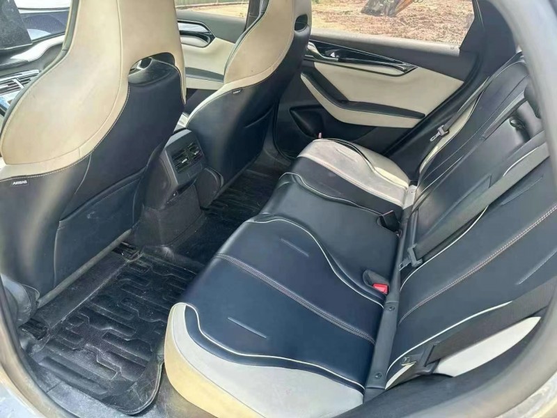 中山22年比亚迪秦9