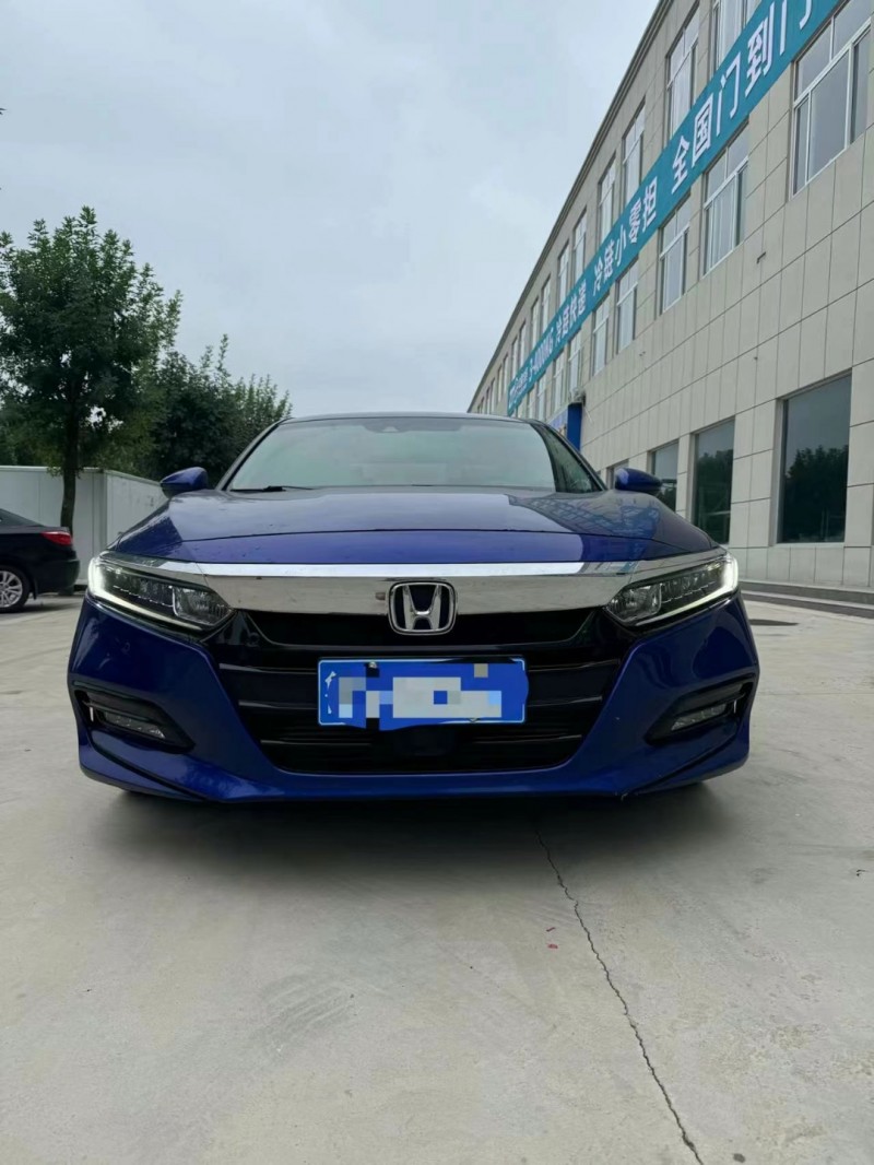 济宁19年本田雅阁1