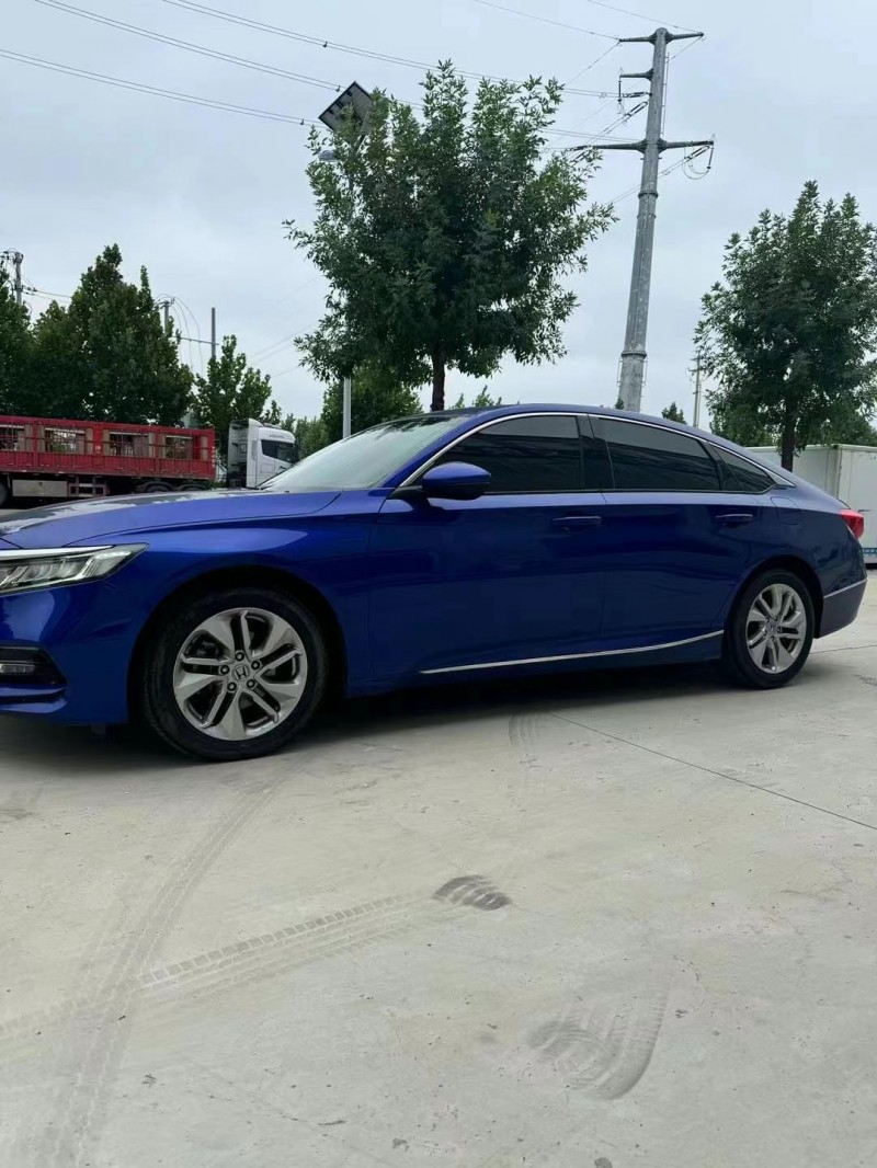 济宁19年本田雅阁2