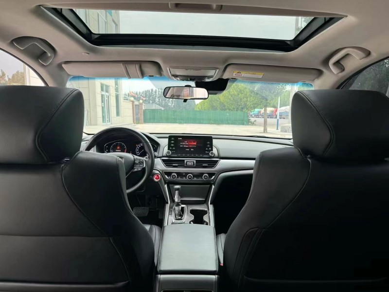 济宁19年本田雅阁8