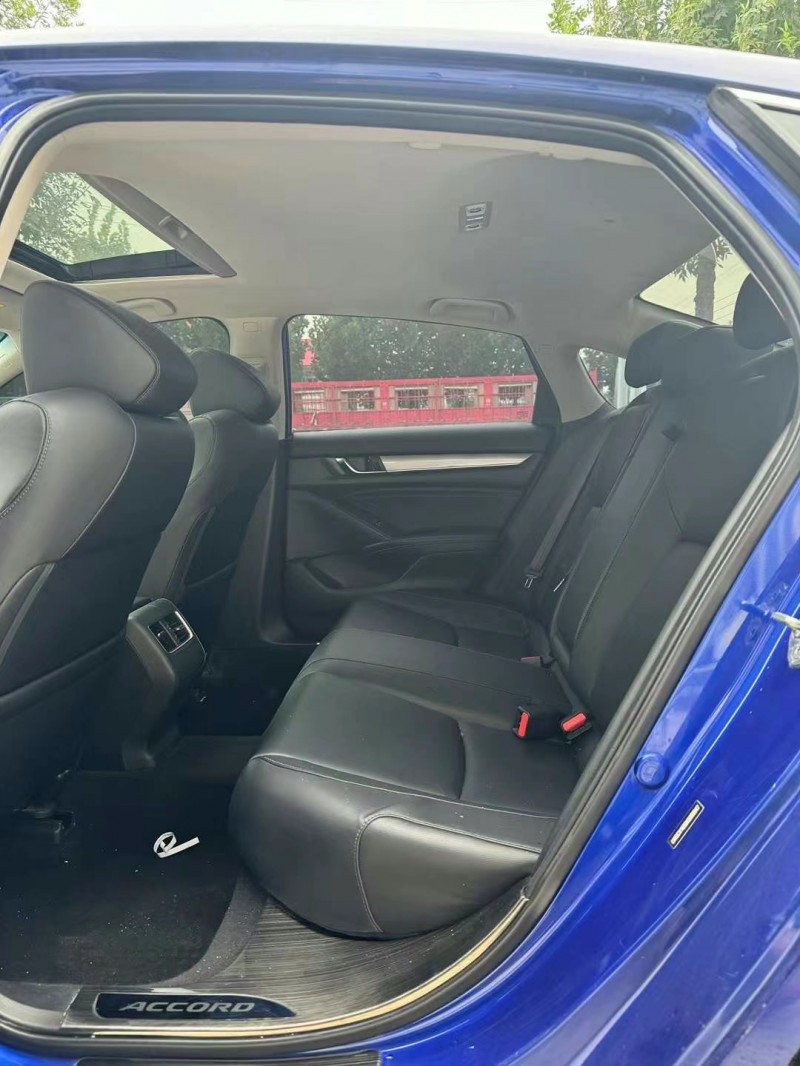 济宁19年本田雅阁9