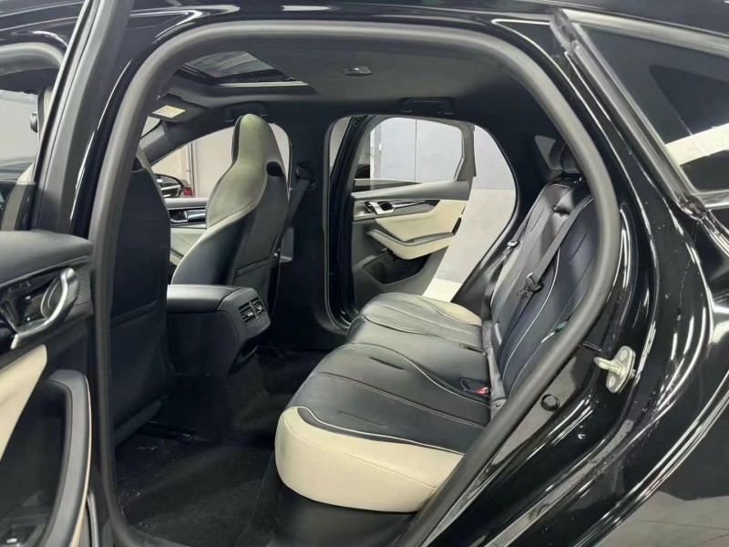 成都23年比亚迪秦6