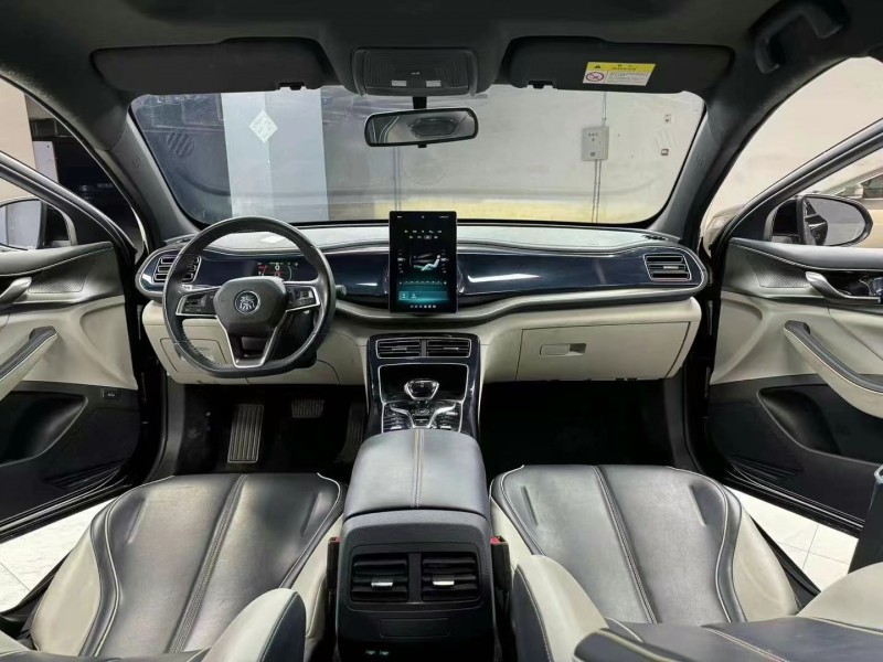 成都23年比亚迪秦7