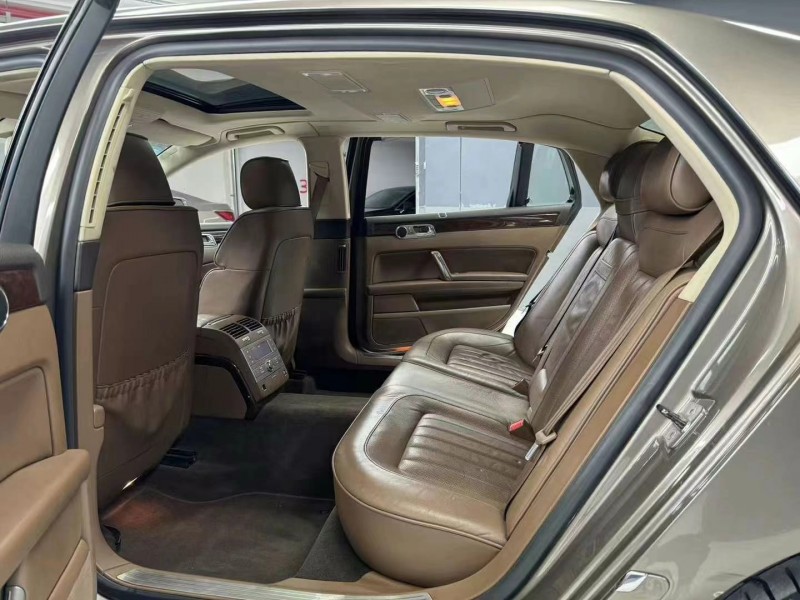 成都23年长安汽车UNI-V7