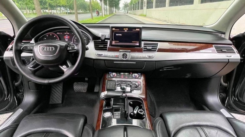 廊坊11年奥迪A8L5