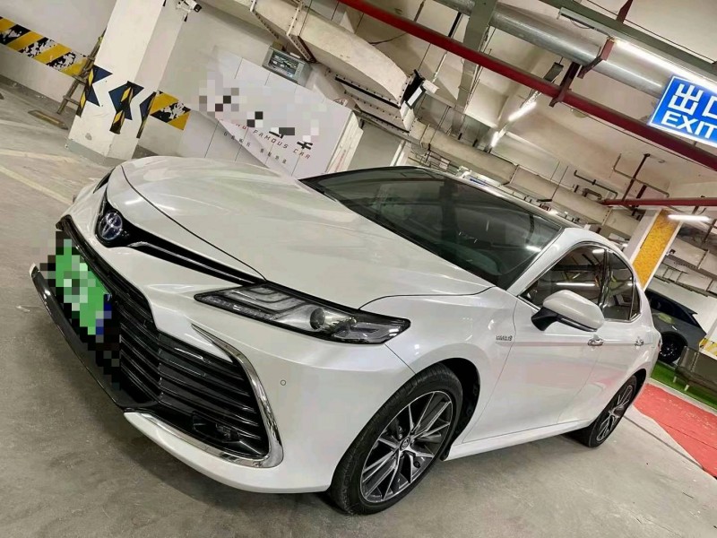 成都22年丰田凯美瑞2