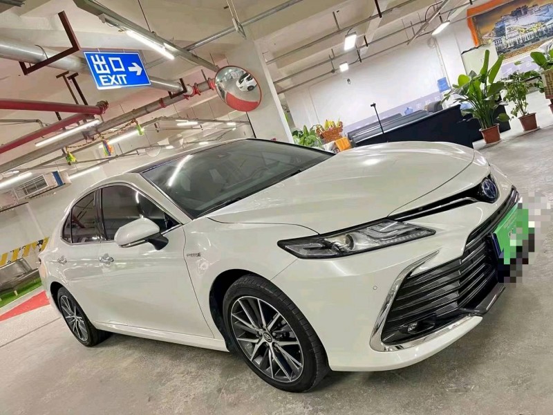 成都22年丰田凯美瑞3