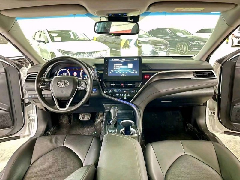 成都22年丰田凯美瑞4