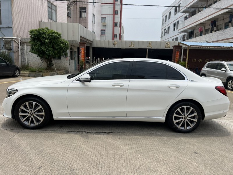 中山21年奔驰C3