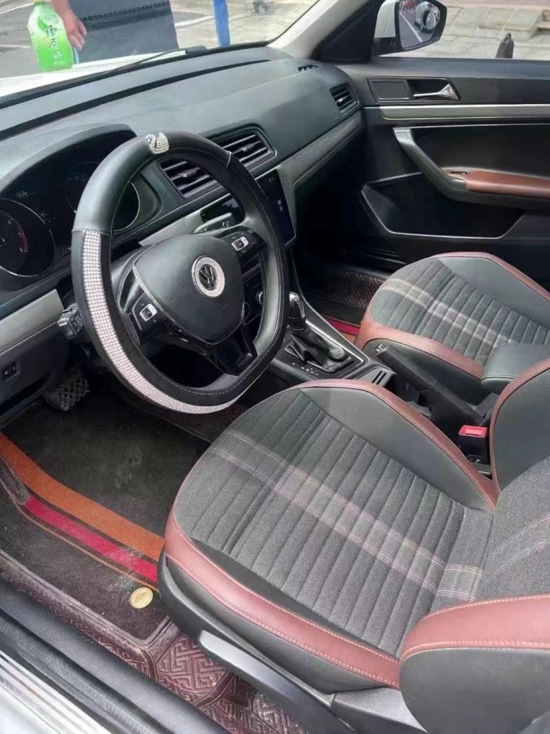 邵阳20年大众朗逸8