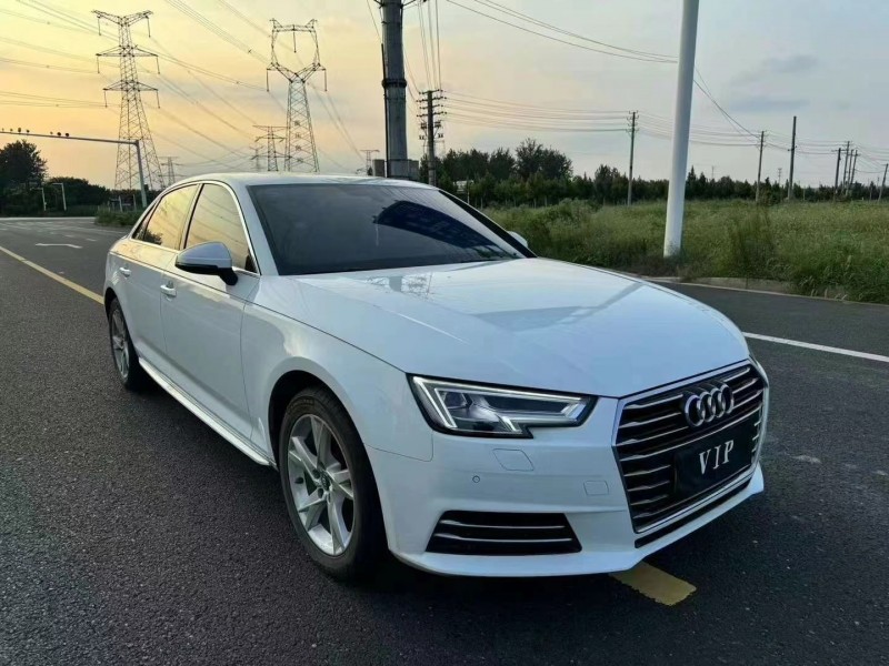 济宁18年奥迪A4L3