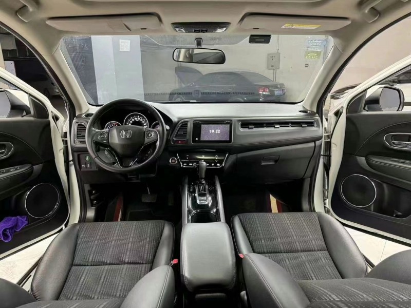 成都19年本田缤智7