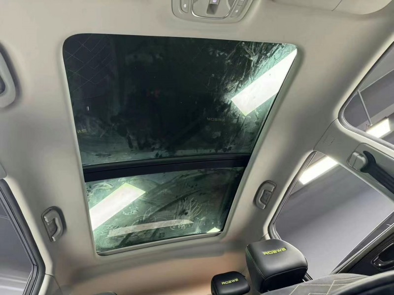 成都22年荣威RX55