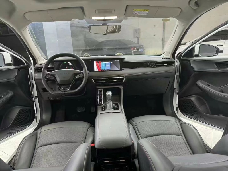 成都24年荣威i57