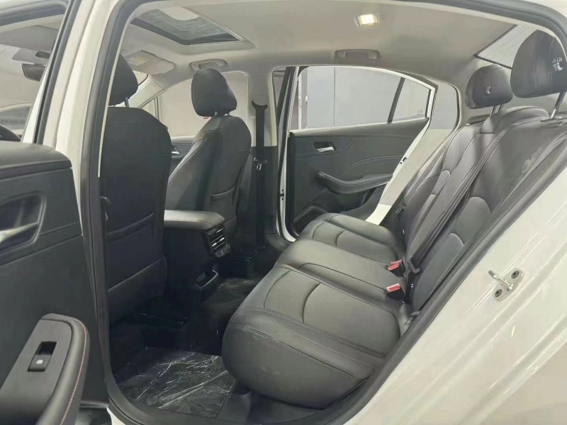 成都24年荣威i58